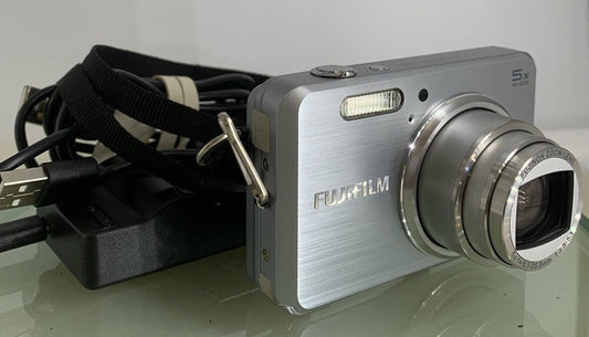 Fujifilm Digital Camera FinePix J210 SILVER+ CHARGER + WIRE+4GB CARD TESTED- 9830