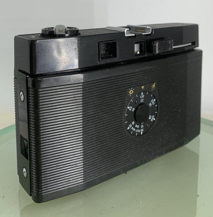 COSMIC SYMBOL VINTAGE FILM CAMERA POINT AND SHOOT BLACK TESTED - 6684