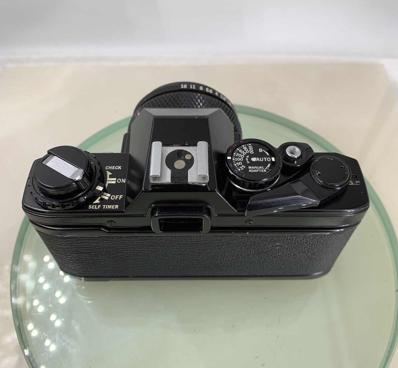 BLACK RARE Olympus OM10 + 50MM F1.8 ZUIKO 35mm Film SLR+BOOK - FULLY SERVICED8074