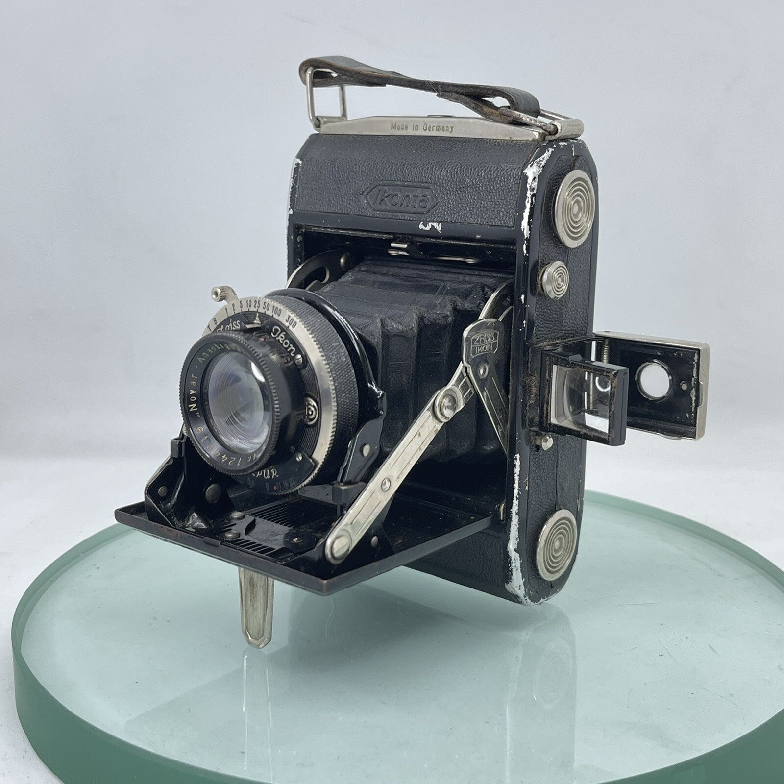 ZEISS Ikon Ikonta 520 with Novar Anastigmat Lens 1:6,3 F=7.5 cm TESTED 1532