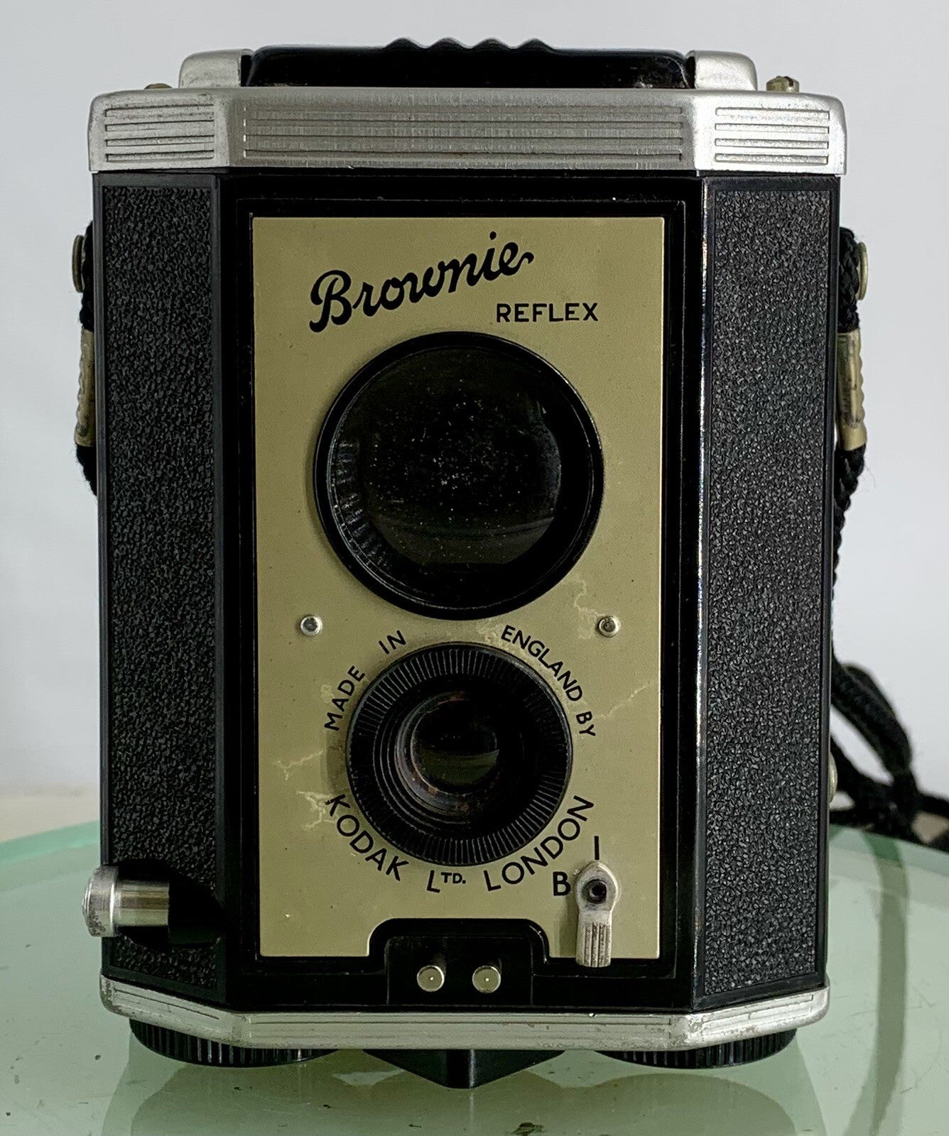 Vintage Kodak Brownie Reflex Camera Made in England + Case - 3231