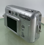 Fujifilm COMPACT DIGITAL CAMERA FinePix A500 5.1MP Silver NO CARD - TESTED - 5156