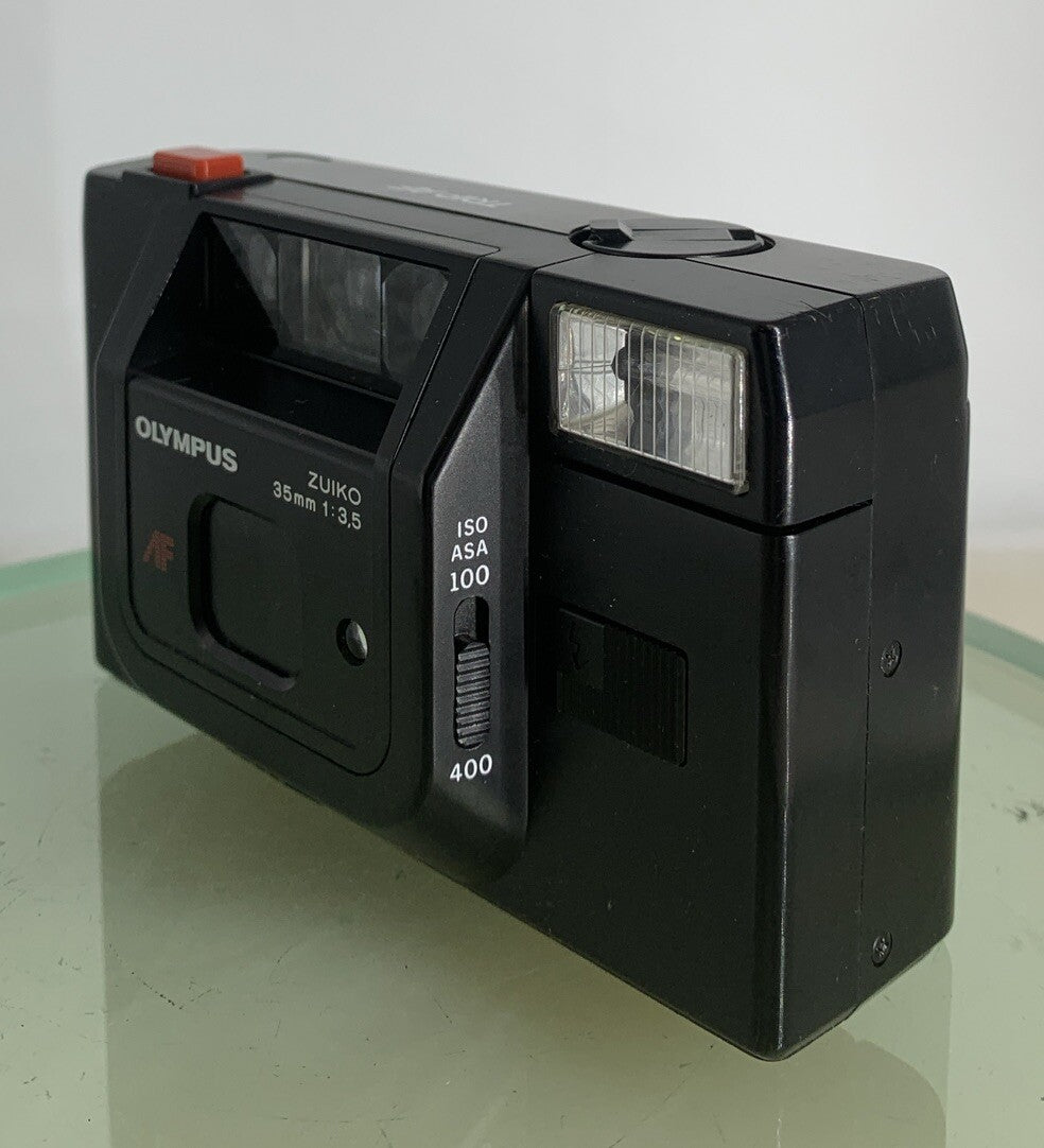 Olympus Trip AF ZUIKO BLACK POINT AND SHOOT FILM CAMERA NO BATTERY TESTED - 8412