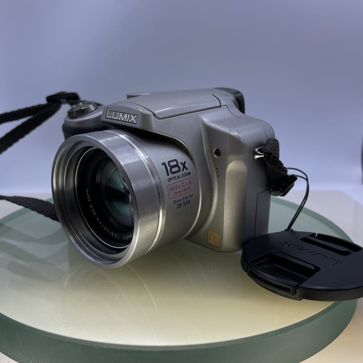 Panasonic LUMIX DMC-FZ18 SLR zoom 18x 8.1MP LEICA lens +Charger+2GB SD Card #6862