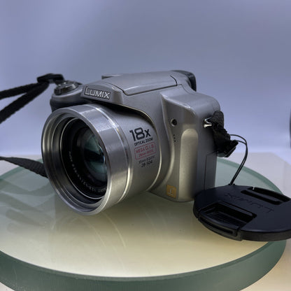 Panasonic LUMIX DMC-FZ18 SLR zoom 18x 8.1MP LEICA lens +Charger+2GB SD Card #6862