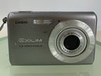 Casio Digital Camera Exilim EX-Z75 7.2MP SILVER + CHARGER+2GB CARD TESTED - 8281