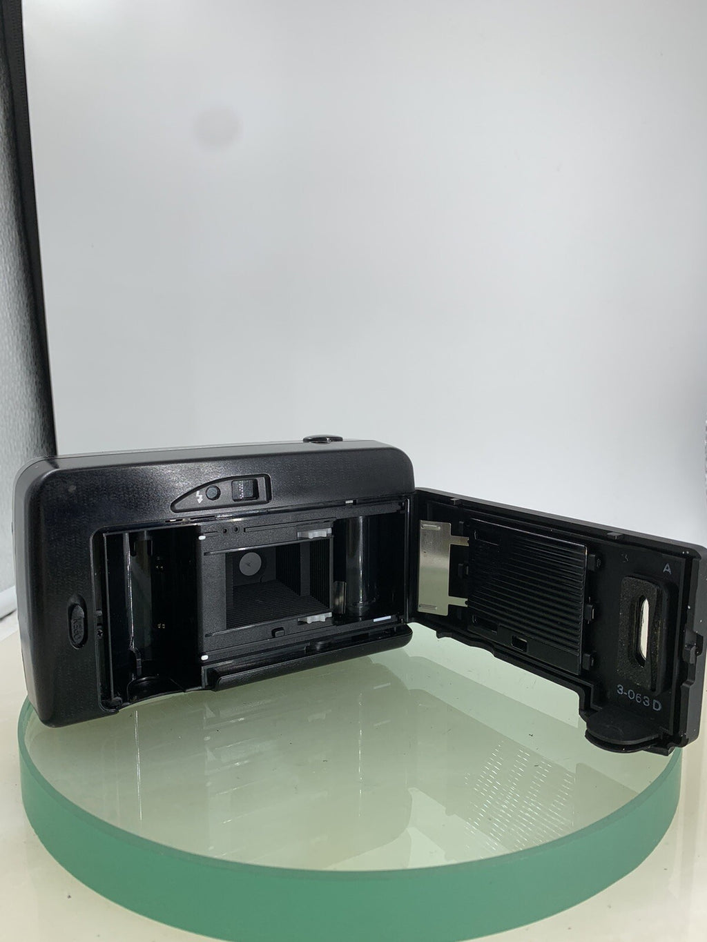 Vintage Halina Vision C XAS BLACK FILM CAMERA POINT & SHOOT TESTED - 4724