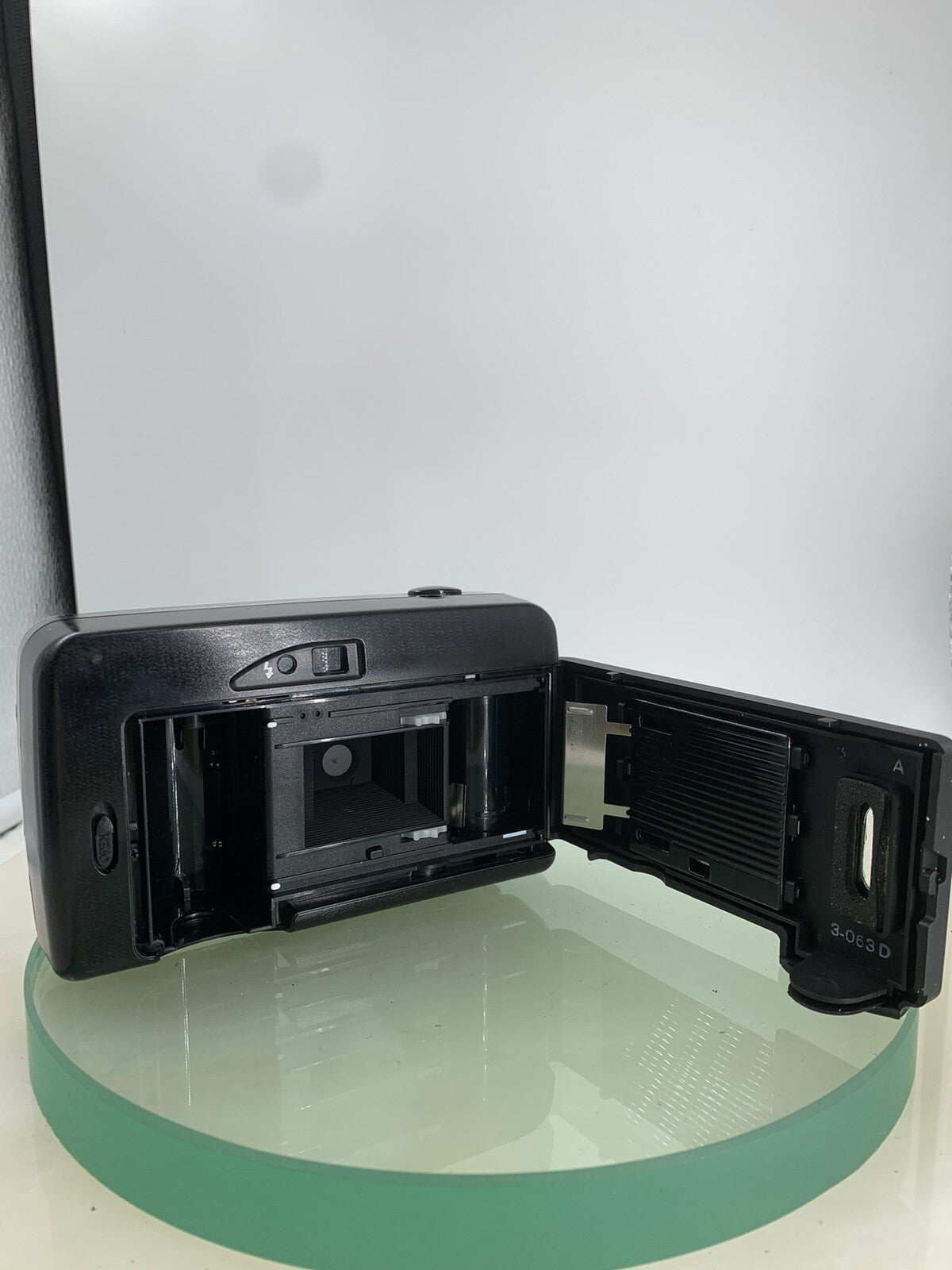 Vintage Halina Vision C XAS BLACK FILM CAMERA POINT & SHOOT TESTED - 4724