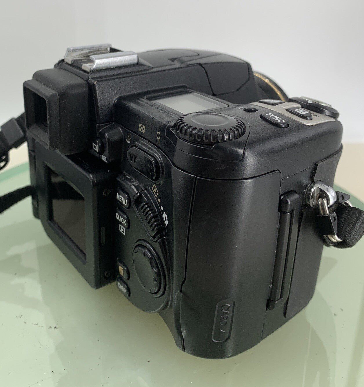 Nikon COOLPIX S700 DIGITAL CAMERA WITH CHARGER BLACK 5.0 MP 8X ZOOM TESTED - 2686