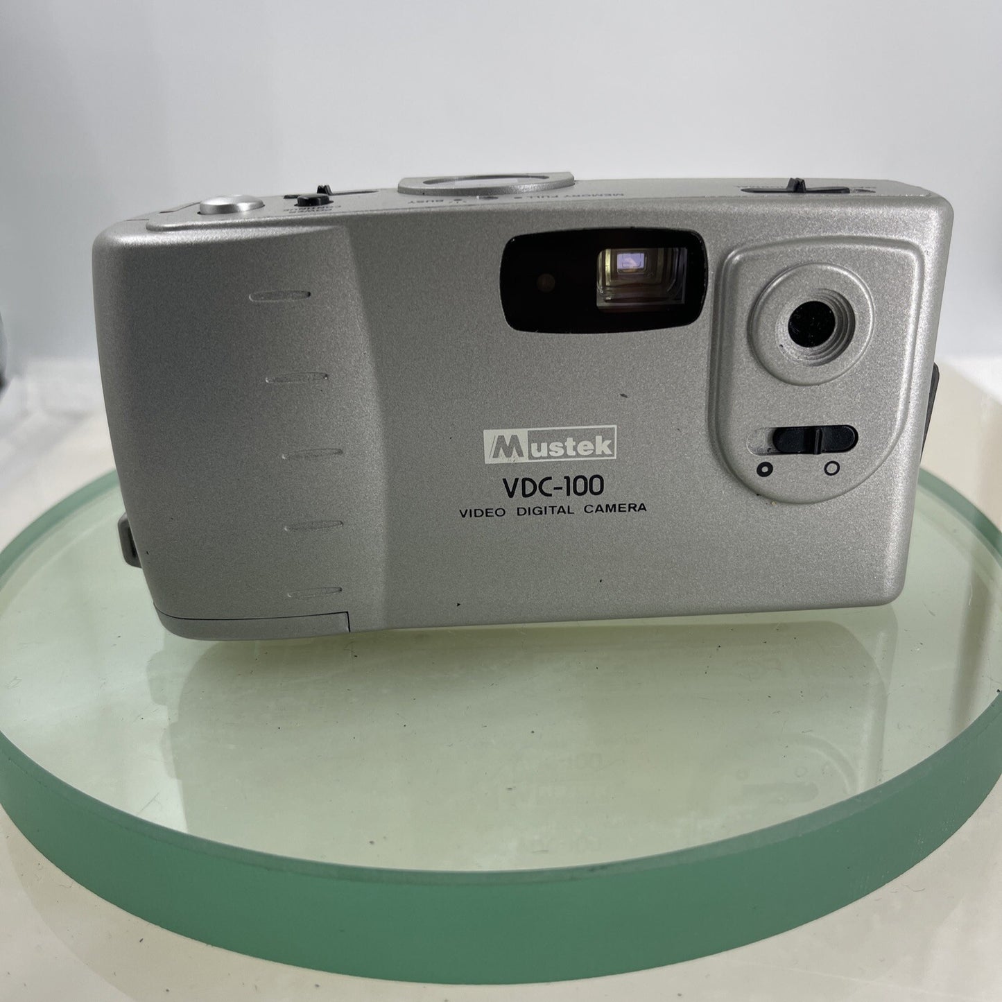 Mustek VDC-100 - Vintage Retro Digital Camera #9311