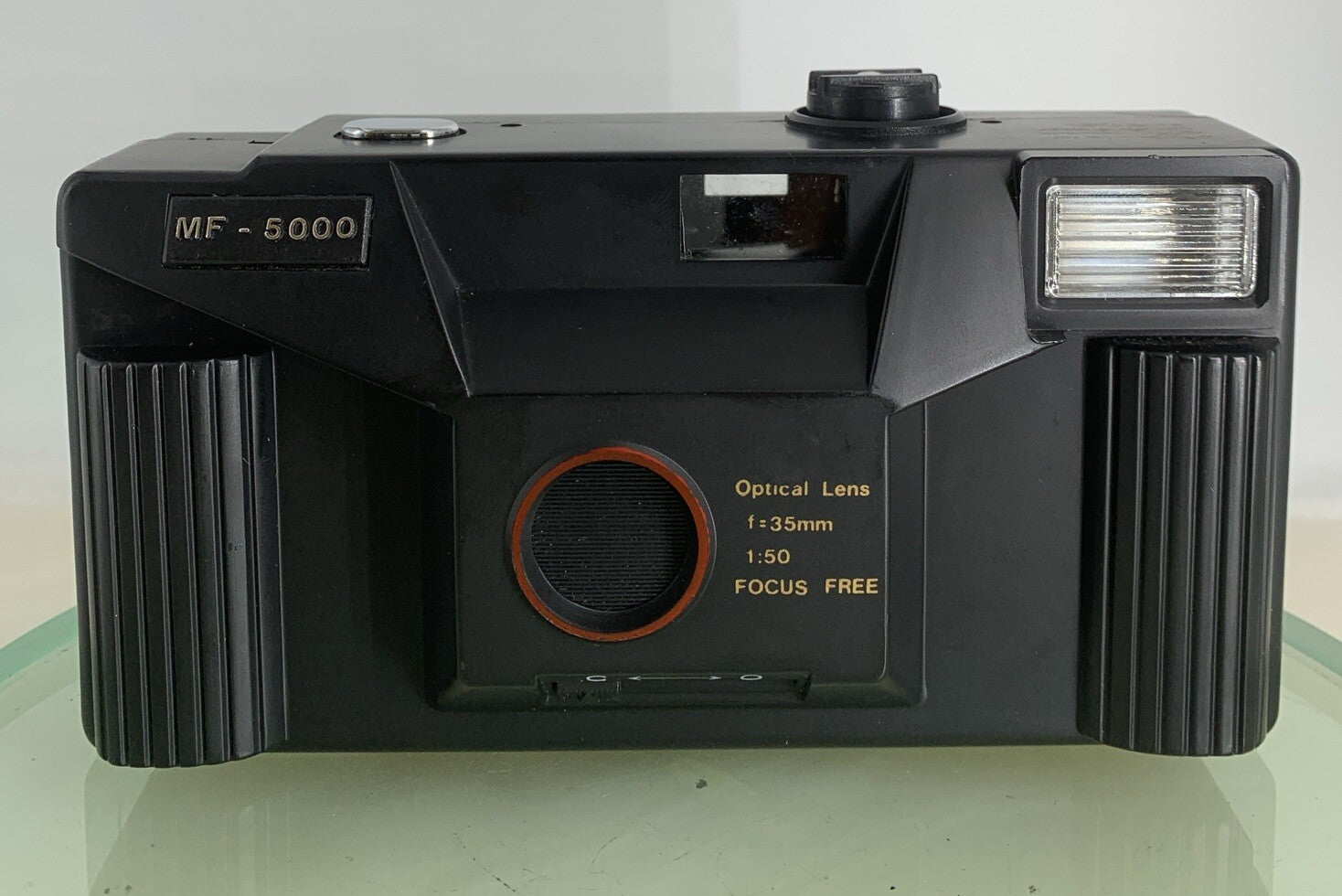 MF- 5000 COMPACT POINT AND SHOOT FILM CAMERA GOOD CONDITION TESTED - 7361