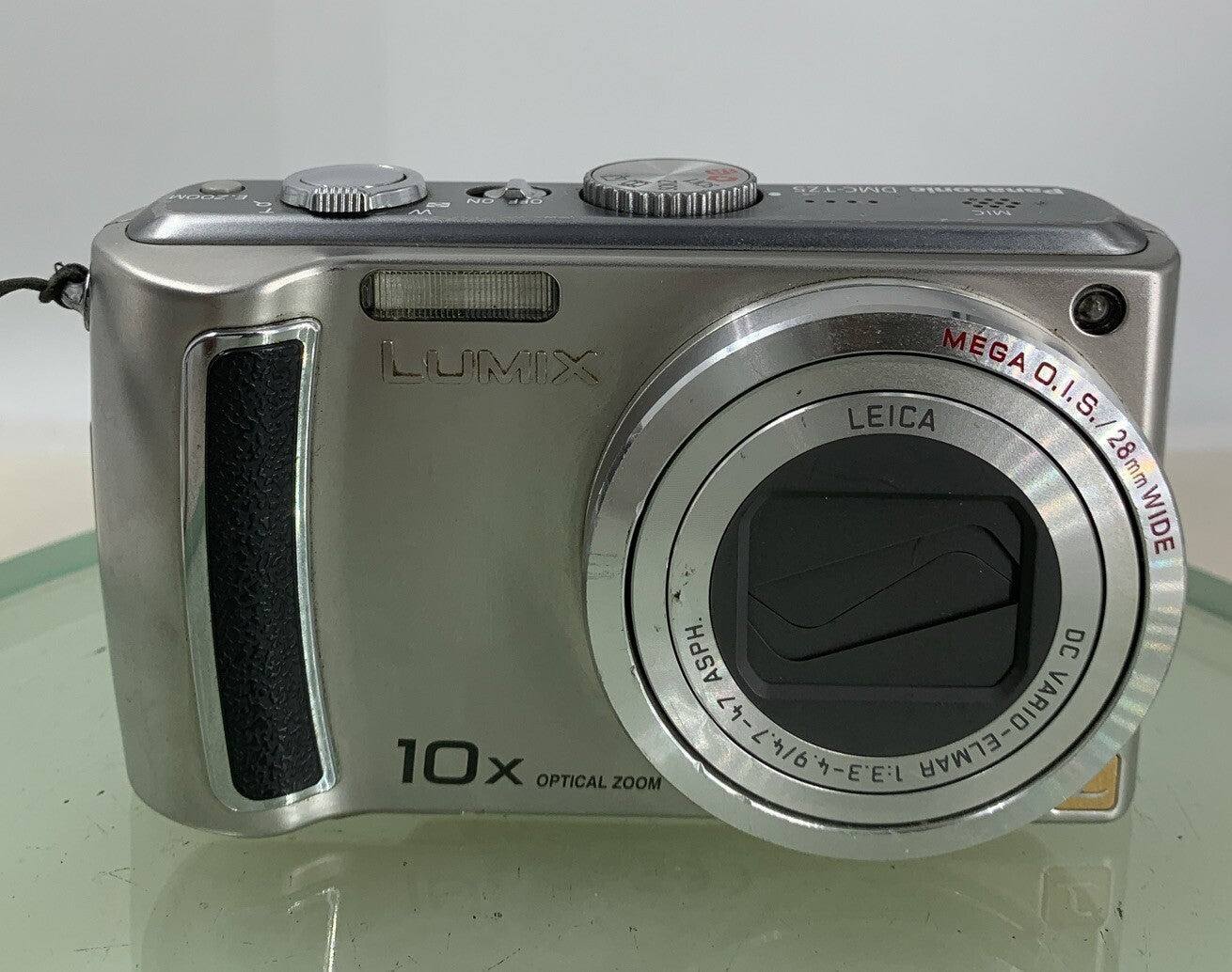 Panasonic Lumix DMC-TZ5 10x Zoom DIGITAL CAMERA NO CHARGER NO CARD TESTED - 2511