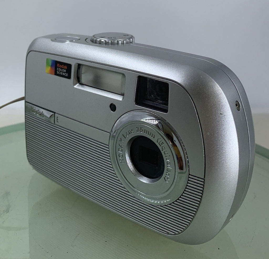Kodak COMPACT Digital Camera EasyShare CD40 4.0MP SILVER NO CARD TESTED - 9532