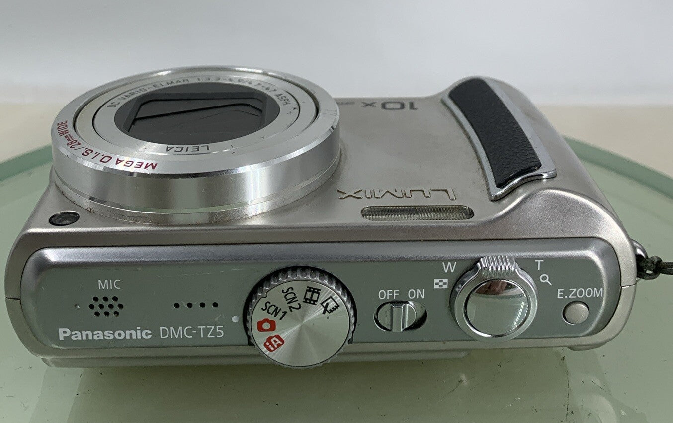 Panasonic Lumix DMC-TZ5 10x Zoom DIGITAL CAMERA NO CHARGER NO CARD TESTED - 2517