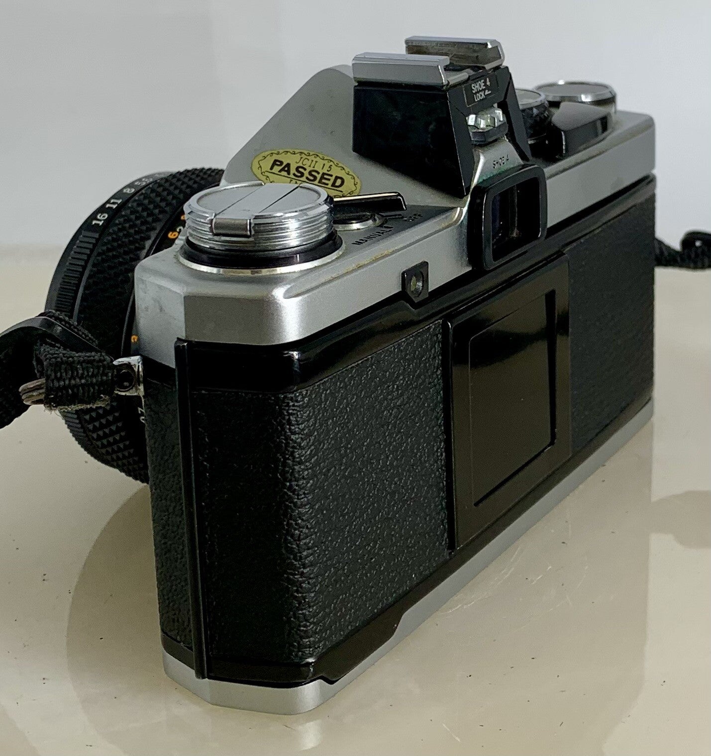 Olympus OM-2N MD 35mm Film SLR Manual Camera+Olympus 50mm F/1.8 Zuiko Lens+Case5