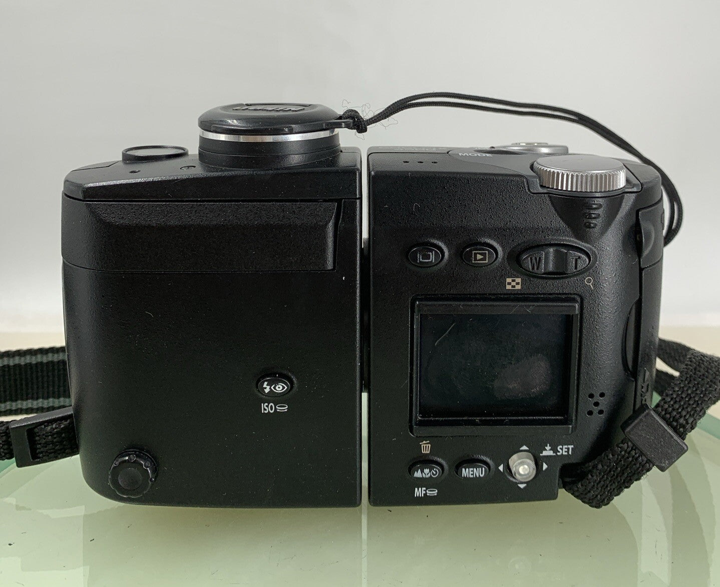 NIKON COOLPIX 4500 DIGITAL CAMERA 128MB CARD 4.0 MP +CHARGER TESTED - 1695