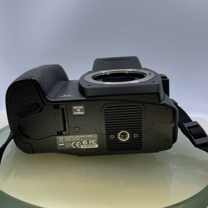 Olympus E500 Camera 8.0 Megapixel Digital SLR Camera Body only+Batt+Charger#76612