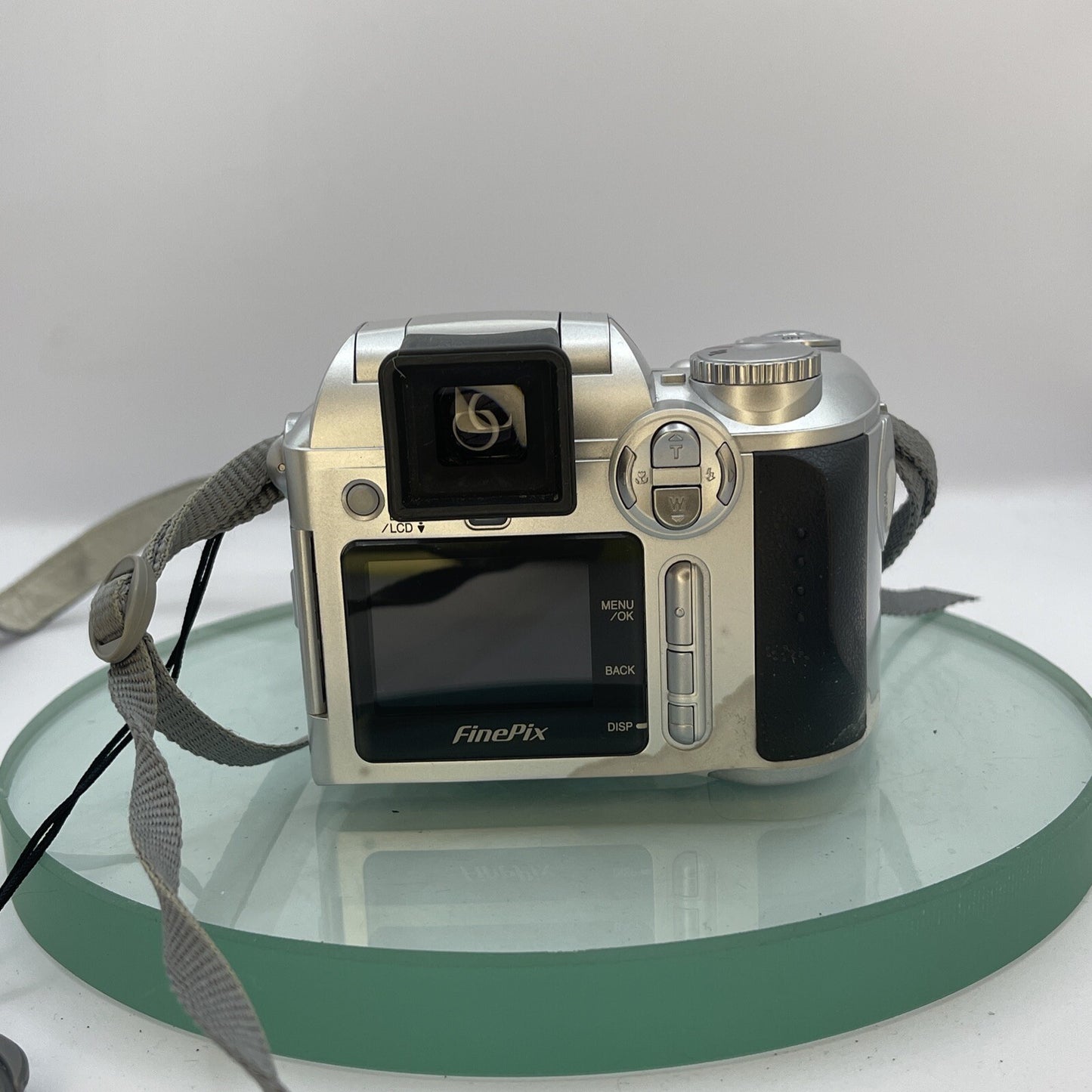 Fujifilm FinePix S3000 3.2MP 6x Zoom Mini SLR Style Digital Camera Tested #1594