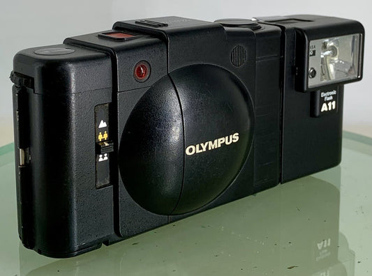 OLYMPUS XA2 Electronic Flash A11 D.ZUIKO 35mm f3.5 TESTED  POINT & SHOOT CAMERA0