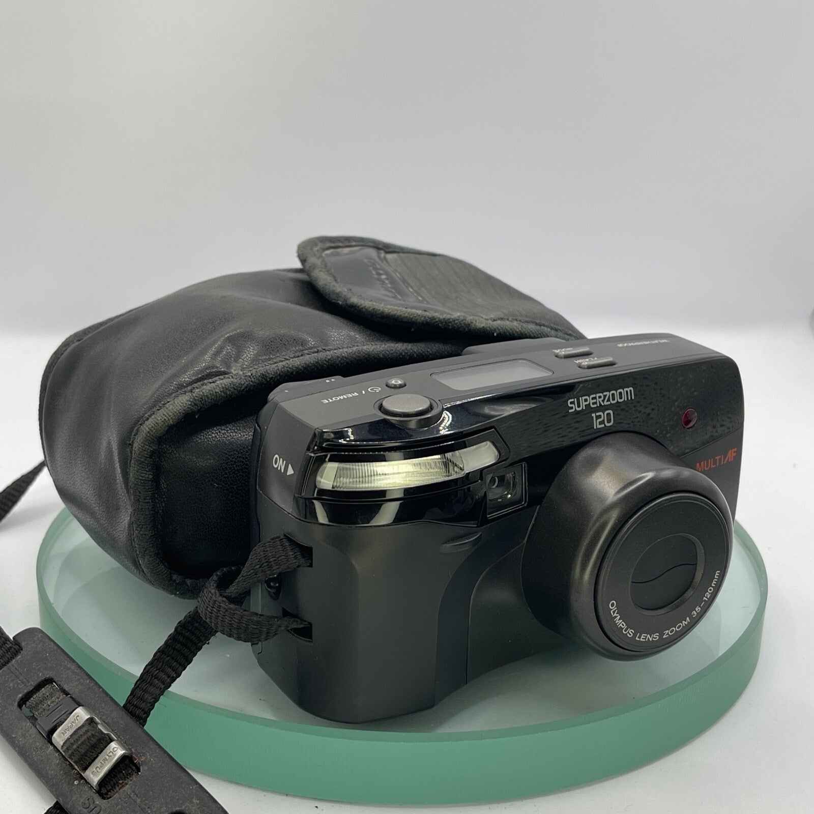 Olympus Superzoom 120 35mm Film Camera Quartz Date in excellent condition+case530