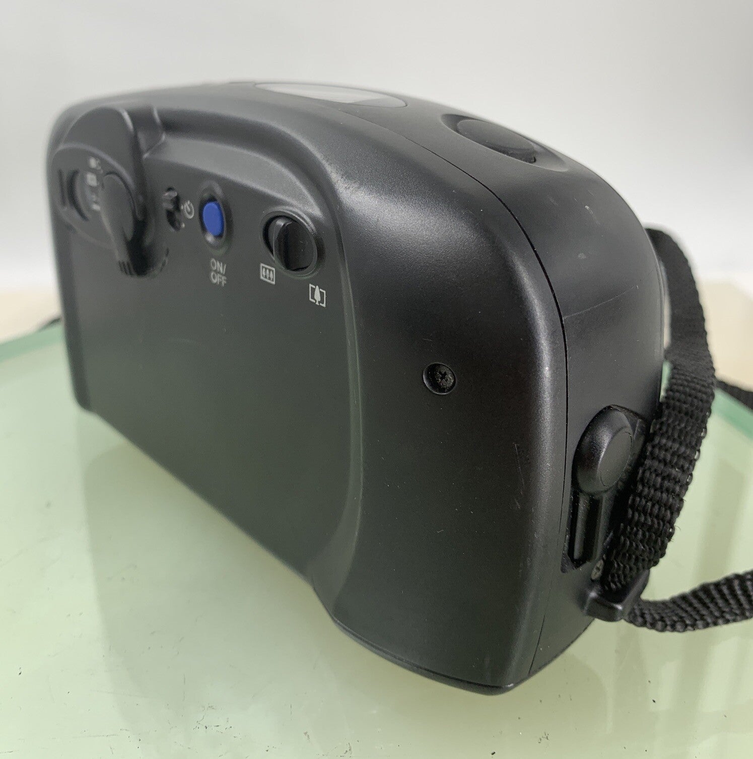 Yashica Acclaim Zoom 300 Kyocera Vintage Film Camera BLACK GOOD - TESTED - 3406