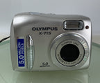 OLYMPUS X-715 5.0MP COMPACT DIGITAL CAMERA SILVER NOCARD NO CHARGER TESTED - 441