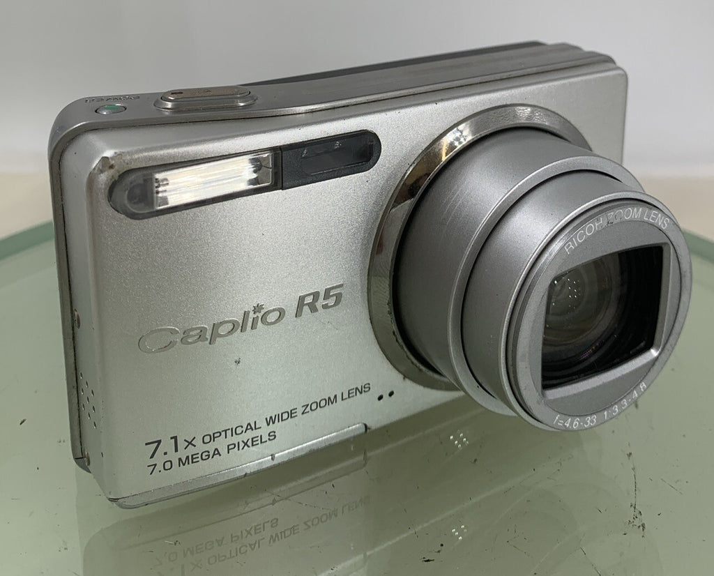 Ricoh Digital Camera Caplio R5 7.0MP SILVER NO CARD NO CHARGER TESTED - 400