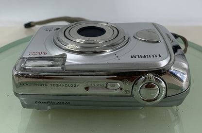 Fujifilm Digital Camera FinePix A920 9.0MP SILVER NOCARD NOCHARGER TESTED - 5707