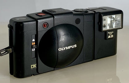 Olympus XA 3 DX 35mm Film Camera with Zuiko 35mm F/3.5 Lens -Excellent TESTED730