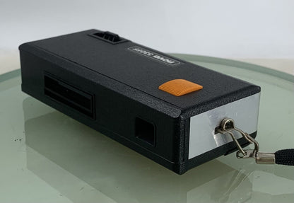 VINTAGE NOVA 330 FF POCKET CAMERA BLACK UNIT GOOD CONDITION TESTED - 9852