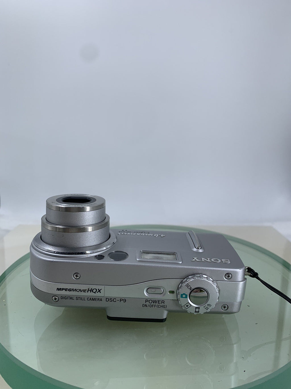 SONY Cybershot DSC-P9 Digital Camera SILVER 4MP + CHARGER + WIRE TESTED - 6866
