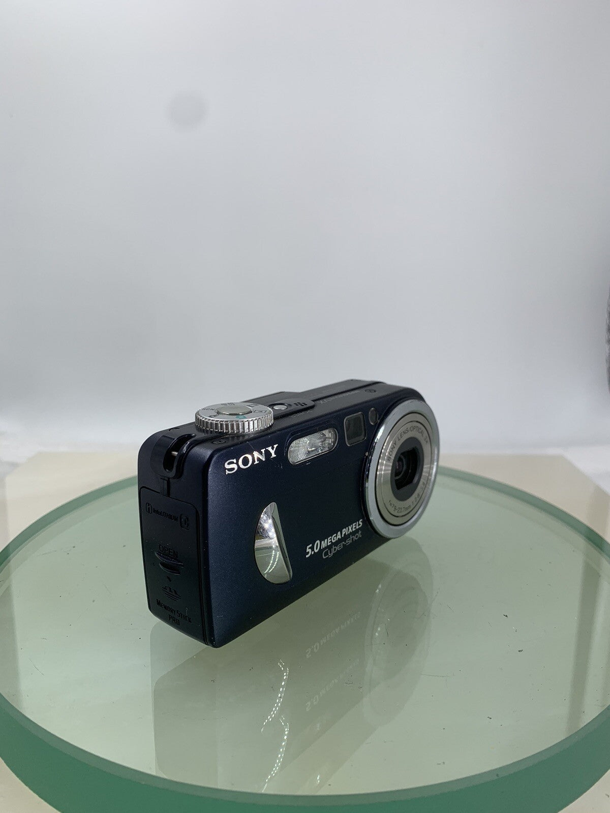 Sony Cybershot DSC P10 5MP DIGITAL CAMERA + CHARGER + WIRE + COVER TESTED - 5842