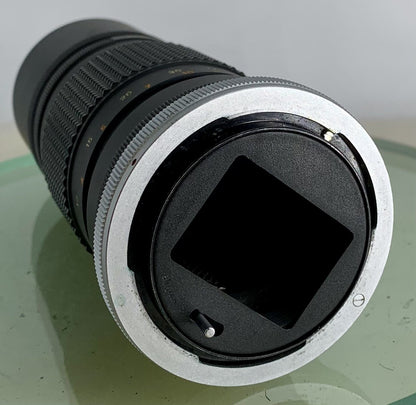 Canon Lens FL 200mm 1:4,5 in extremely good condition FD Comes with case GREAT113