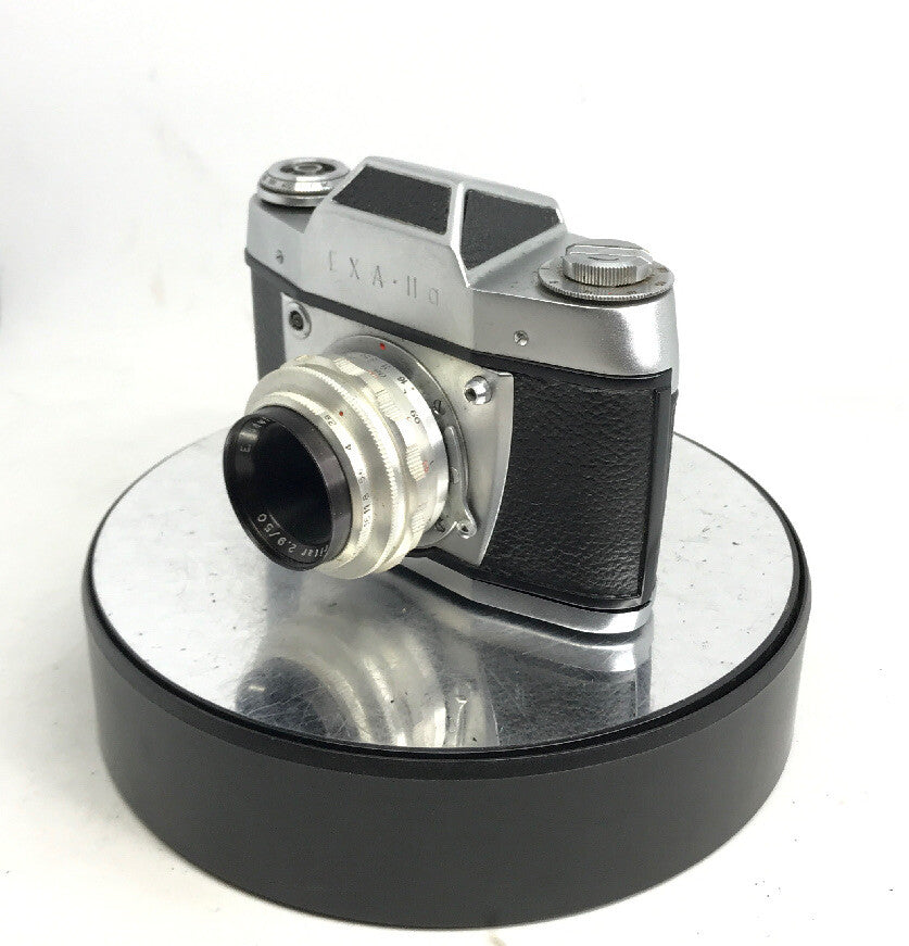 Exa . II a35mm Film SLR Camera, E. Ludwig Meritar f/2.9 50mm lens & case /1032