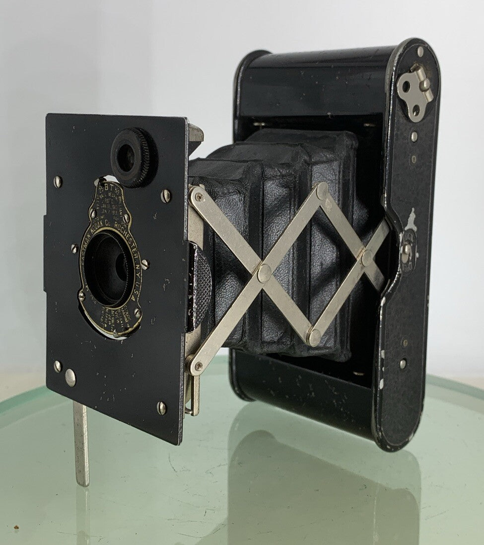 Vintage Eastman Kodak No A-127 FILM Vest Pocket Folding Camera TESTED  With Case2