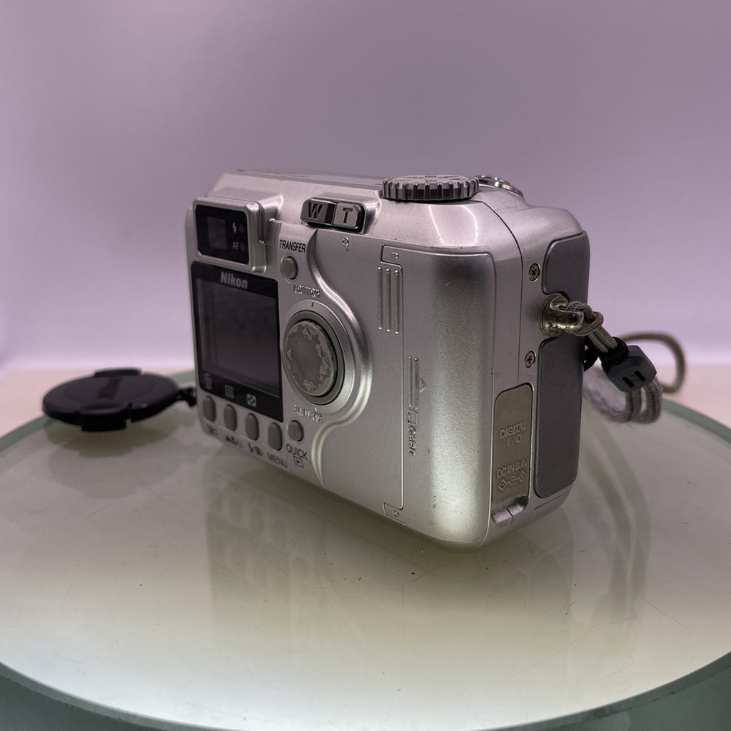 Nikon Coolpix 4300 4.0MP Compact Digital Camera Silver Tested Battery nocharger45