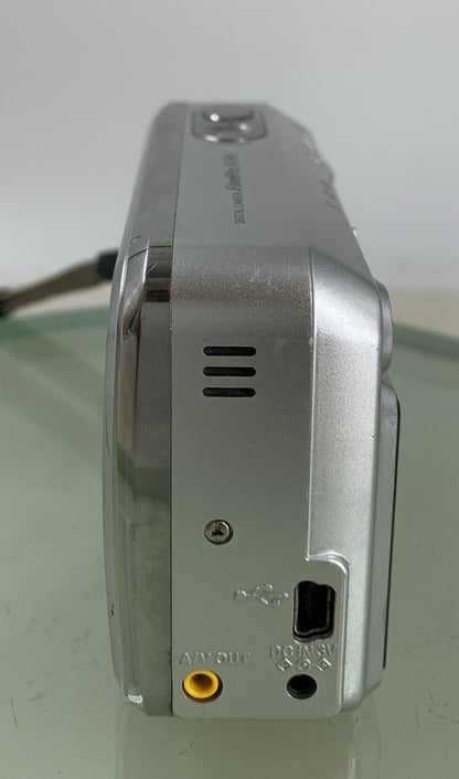 Fujifilm Digital Camera FinePix A345 4.1MP SILVER NO CHARGER TESTED - 7423