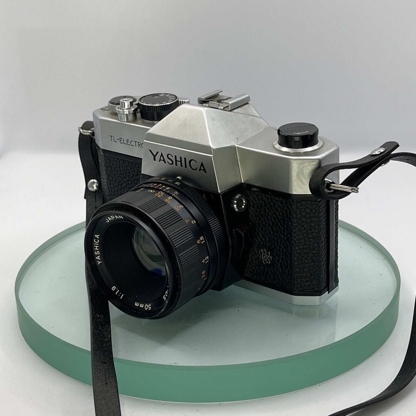 Yashica TL Electro 35mm Film Camera with Yashica Yashinon-DS f2 50mm Lens #8782