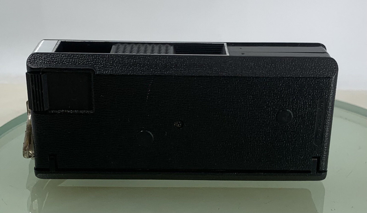 VINTAGE NOVA 330 FF POCKET CAMERA BLACK UNIT GOOD CONDITION TESTED - 9856