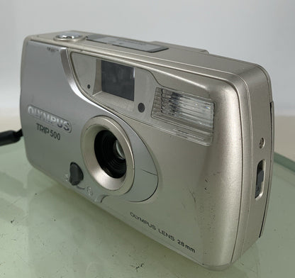 Olympus Trip 500 35mm Film Point and Shoot Camera NO BATTERY Silver TESTED - 3252