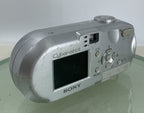 Sony Cybershot DSC-P12 5.0MP COMPACT DIGITAL CAMERA NO CARD SILVER TESTED - 1504