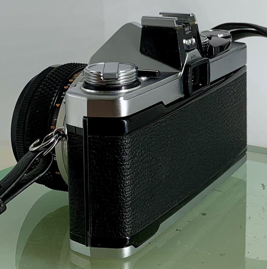 Olympus OM-1N MD 35mm Film SLR Manual Camera 50mm f/1.8 Zuiko Lens Fully Working5