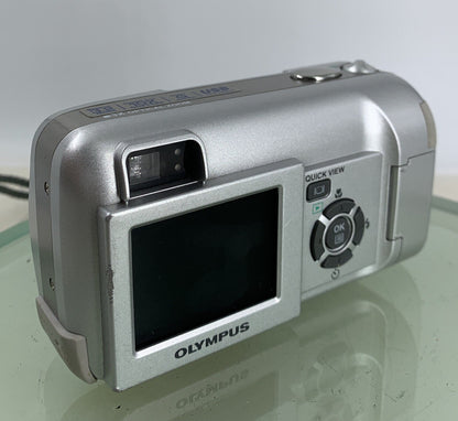 Vintage Olympus CAMEDIA 350 Zoom 3.2MP Digital Camera WITH BAG TESTED - 2084
