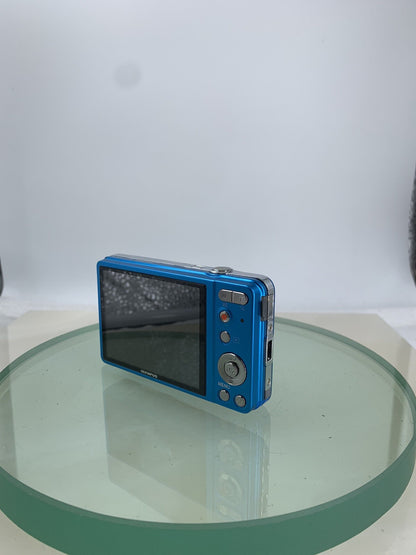 Olympus D-715 Digital Camera 14MP BLUE + CHARGER + COVER + WIRE TESTED - 5922