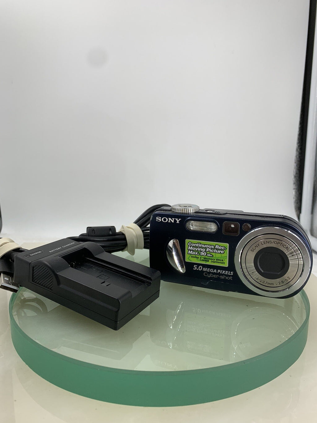 Sony Cybershot DSC-P12 5.0MP DIGITAL CAMERA BLUE + CHARGER + WIRE TESTED - 5950