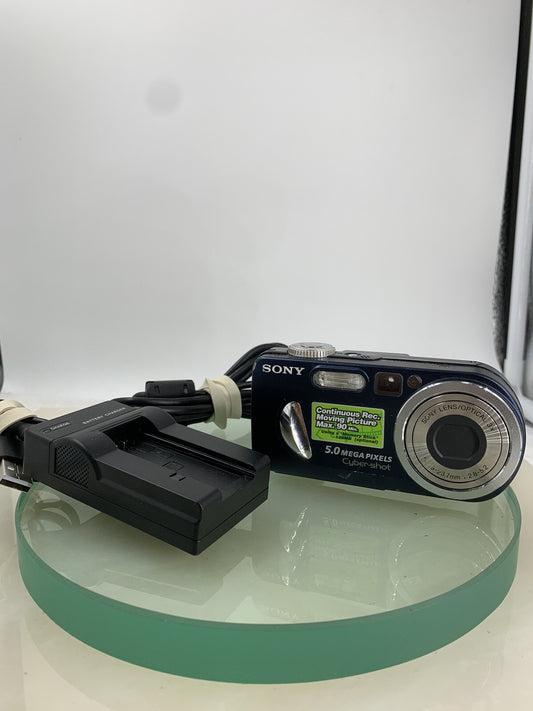Sony Cybershot DSC-P12 5.0MP DIGITAL CAMERA BLUE + CHARGER + WIRE TESTED - 5950