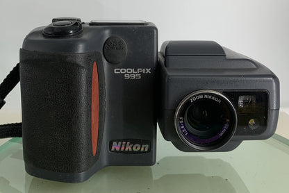 Nikon Digital Camera Coolpix 995 3.3MP Grey Retro Vintage+CHARGER-TESTED - 6809