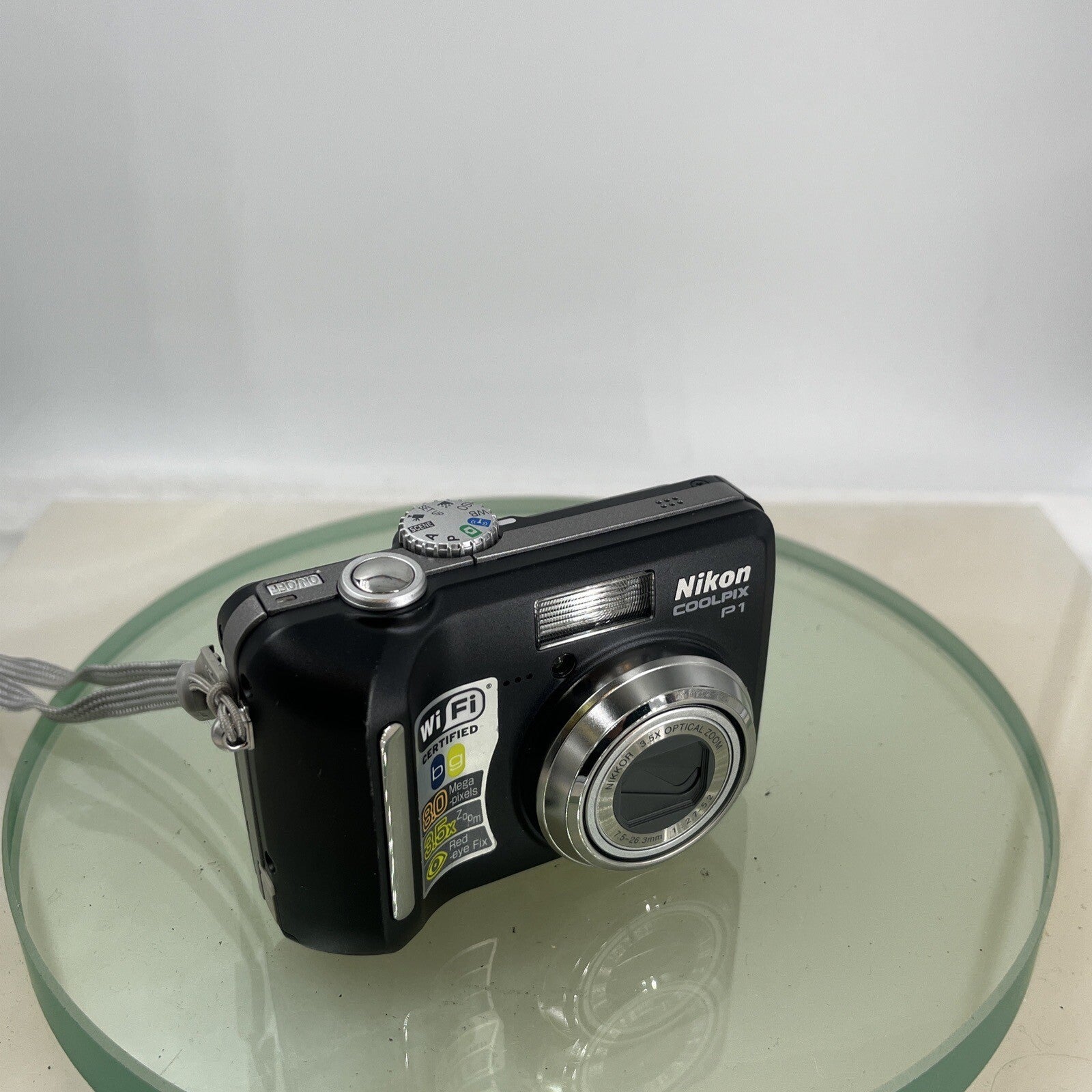 Nikon Coolpix P1- 8 megapixel 3.5 x Zoom, Digital Camera Good Condition test#4438
