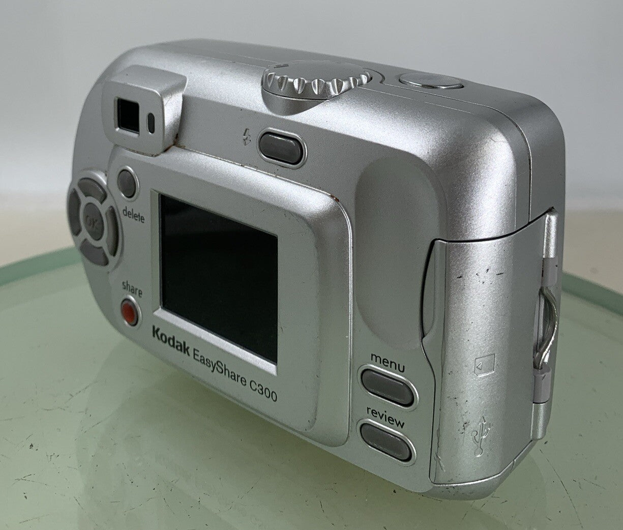 Kodak EasyShare C300 3.2MP Compact Digital Camera SILVER 1 GB CARD TESTED - 6516