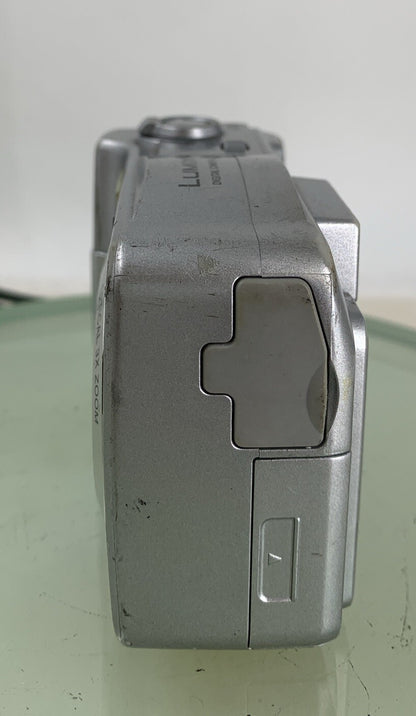 Panasonic LUMIX DMC-LC80 5.0MP COMPACT  DIGITAL CAMERA NO CARD TESTED - 3413